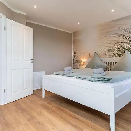 Semi-detached House In Ideal For Families Karolinenkoog