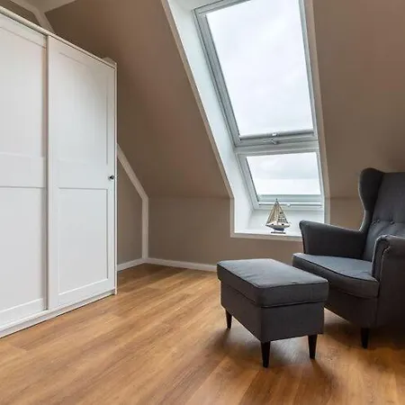 Feriehus Semi-detached House In Ideal For Families Karolinenkoog