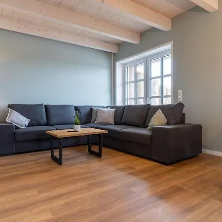 Feriehus Semi-detached House In Ideal For Families Karolinenkoog
