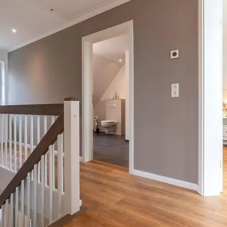 Semi-detached House In Ideal For Families *